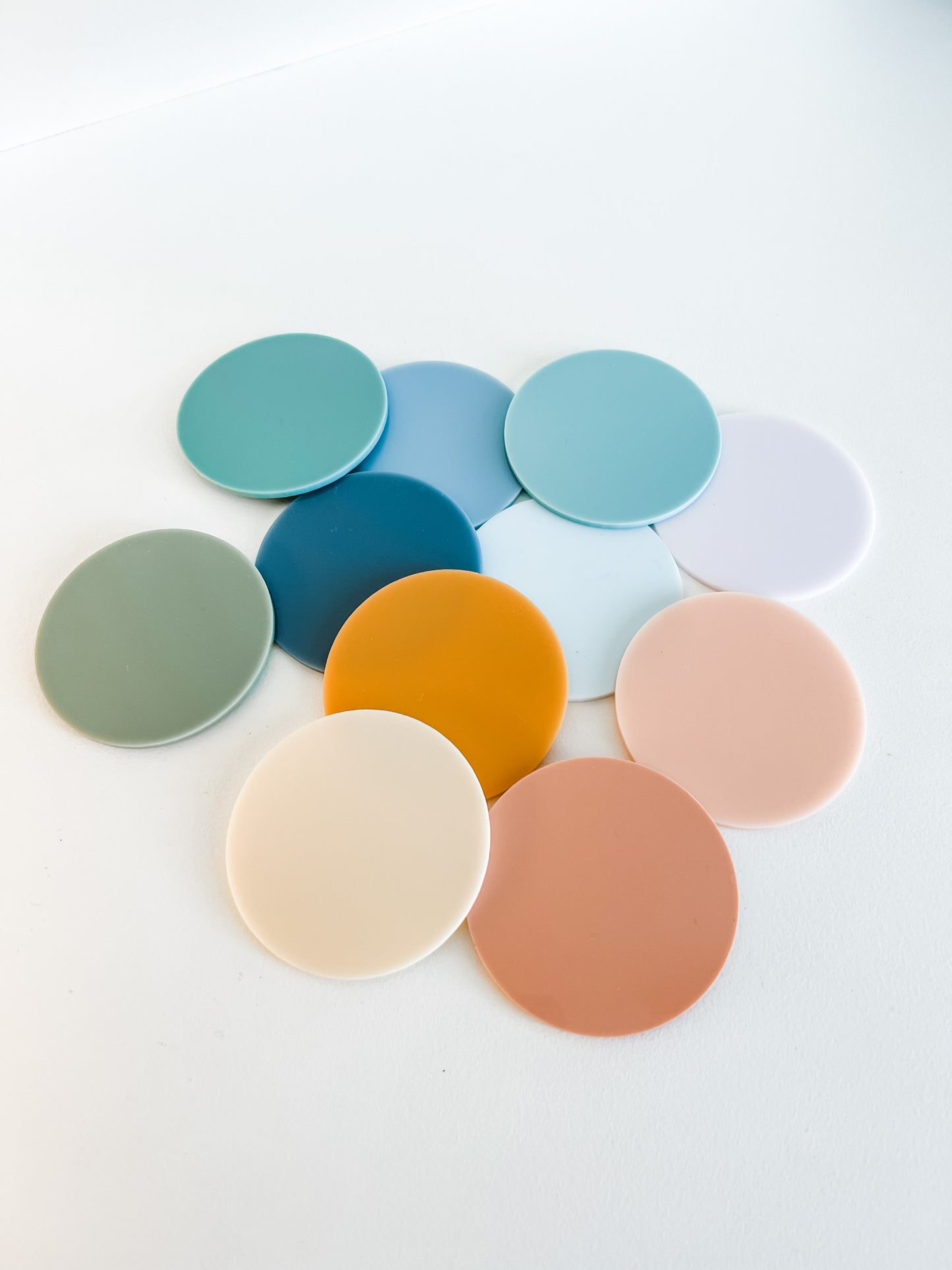 Blank acrylic circles (Pack of 5) - 5cm